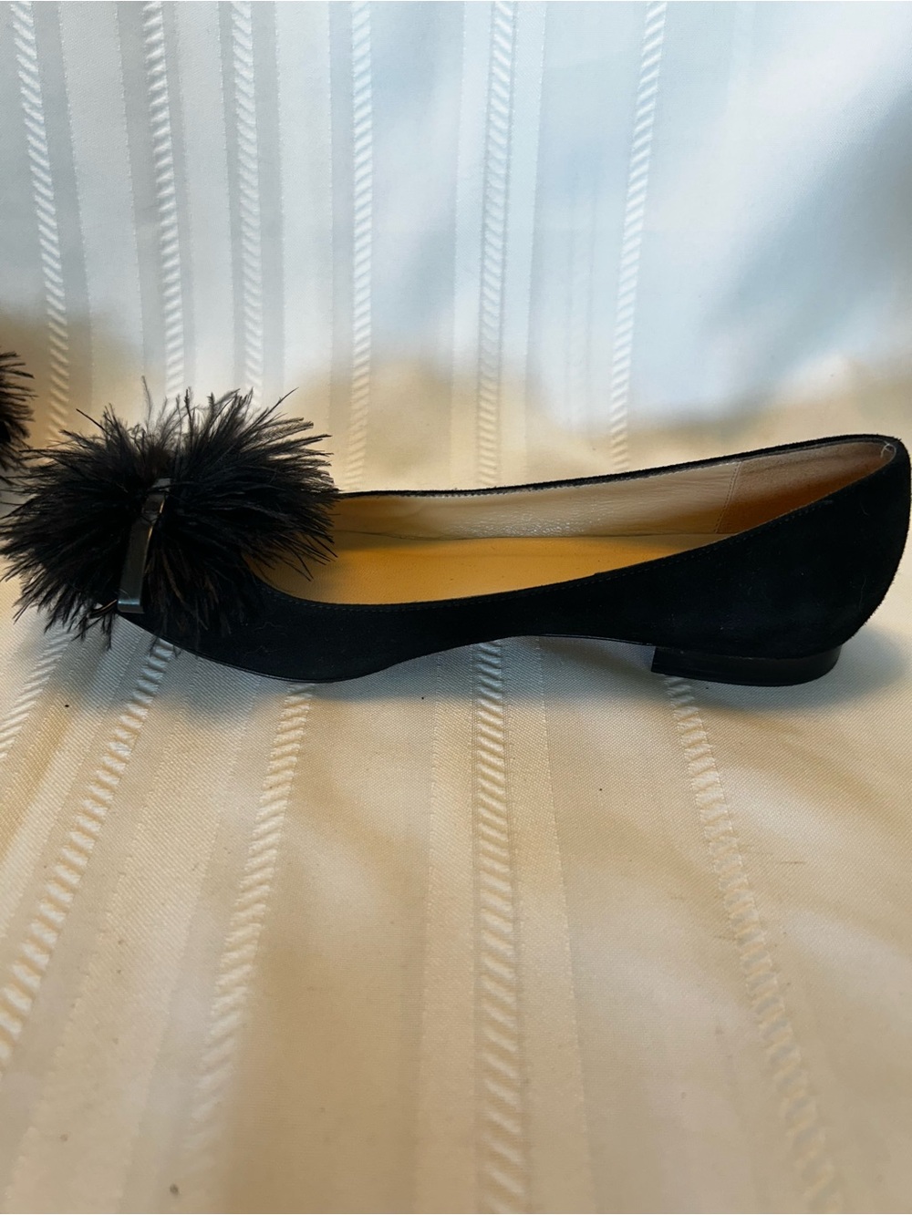 Kate Spade Zoe Pom Pom Kitten Heel Womens 6 Black Suede Feather Poms Pointed Toe - Picture 5 of 9